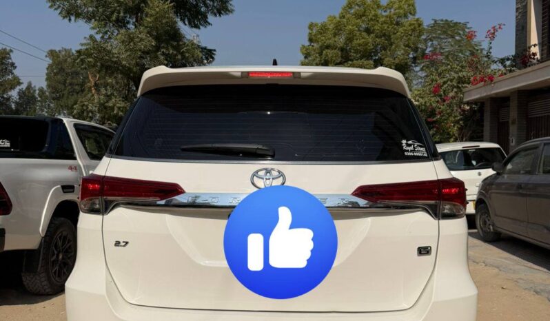 
								Used 2021 Toyota Fortuner full									