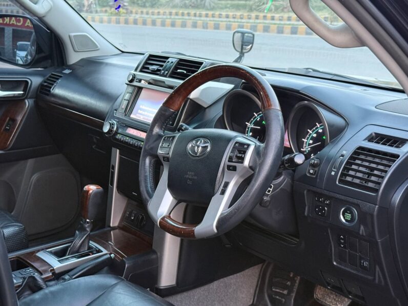 
								Used 2011 Toyota Prado full									