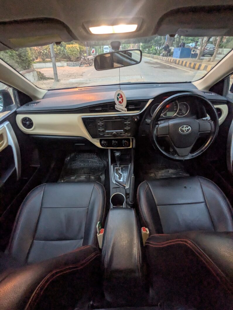 
								Used 2018 Toyota Corolla full									