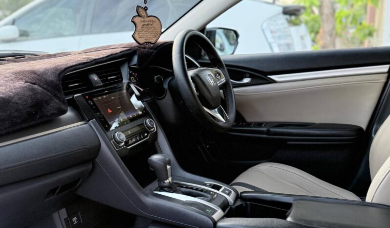 
								Used 2020 Honda Civic full									