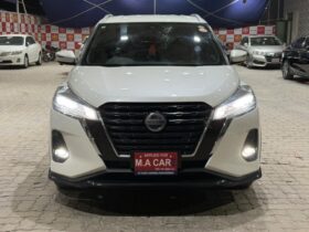 fresh import 2020 Nissan Kicks
