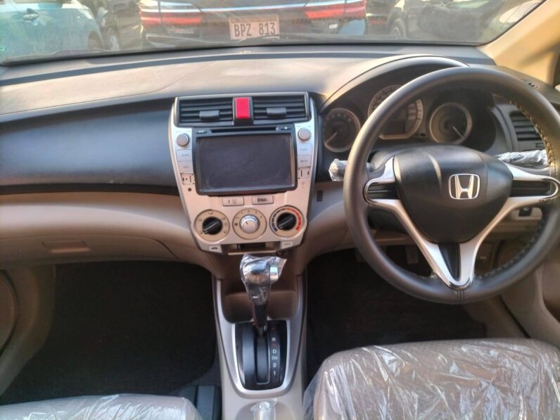 
								Used 2017 Honda City full									