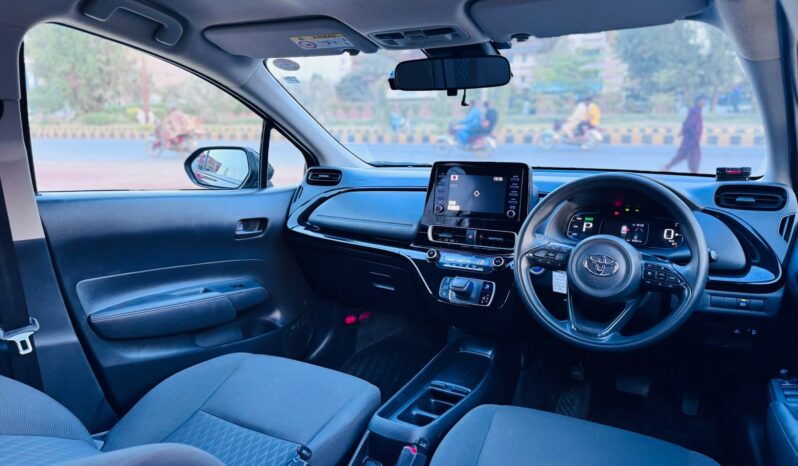 
								imported used 2022 Toyota aqua full									