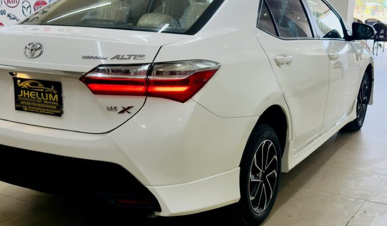 
								Used 2023 Toyota Corolla full									