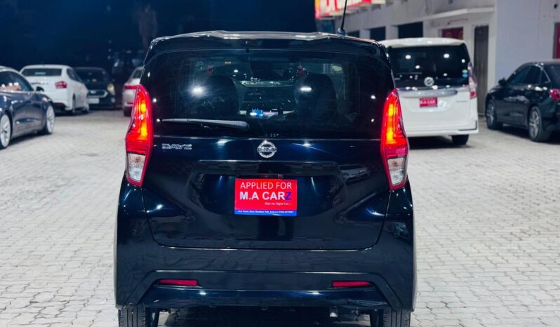 
								New 2022 Nissan Dayz full									