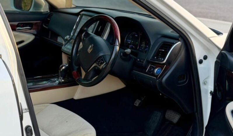 
								Used 2014 Toyota Crown full									