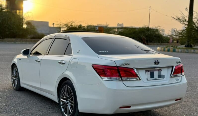 
								Used 2014 Toyota Crown full									