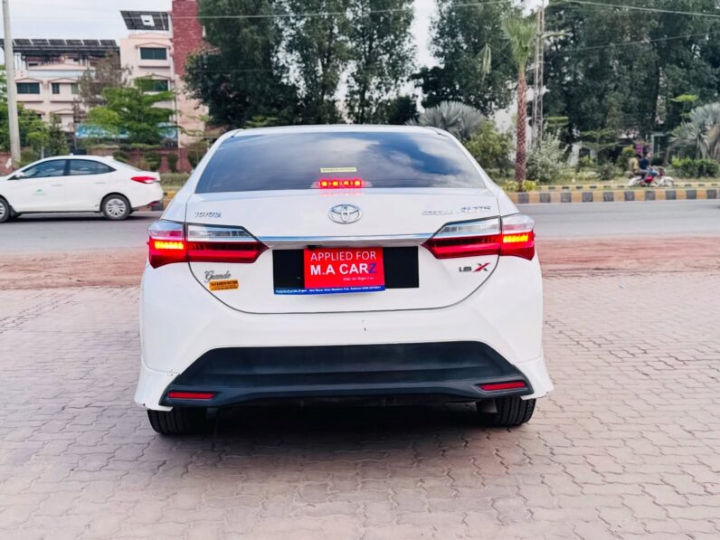 
								Used 2020 Toyota Corolla full									