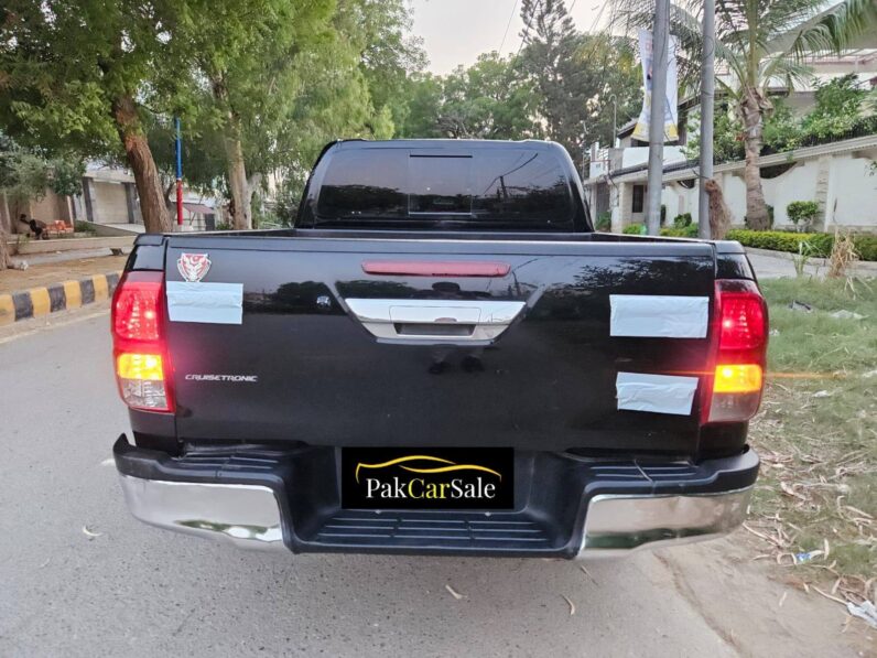
								Used 2019 Toyota Hilux full									