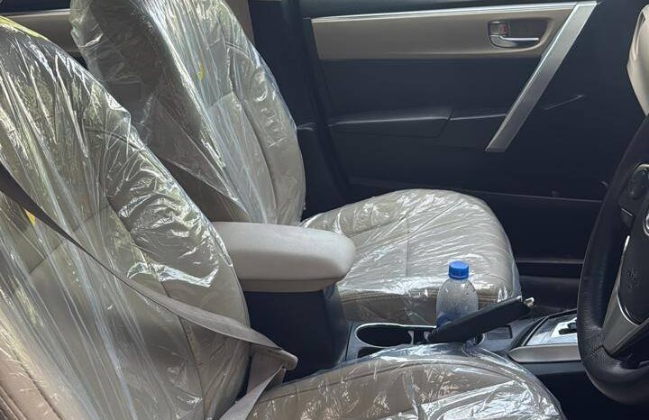 
								Used 2016 Toyota altis full									