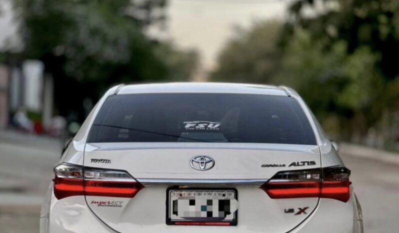 
								Used 2021 Toyota altis full									