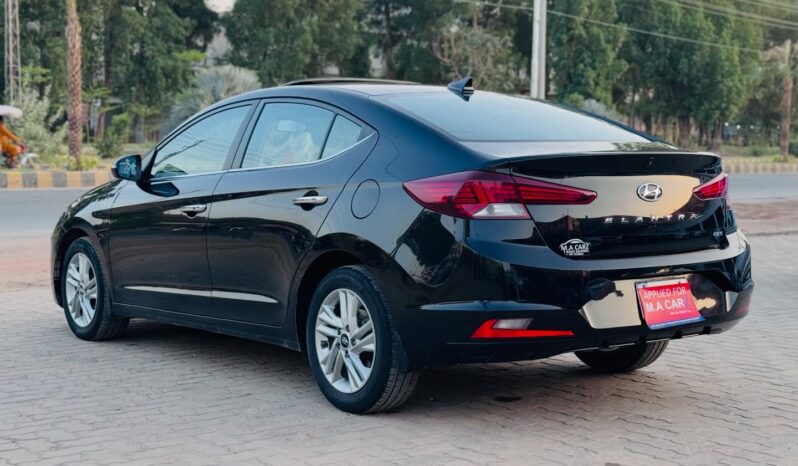 
								New 2021 Hyundai Elantra full									