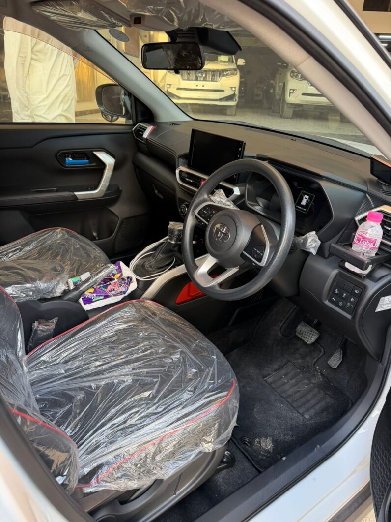 
								New 2020 Toyota Raize z full									