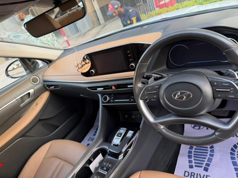 
								Used 2023 Hyundai Sonata full									