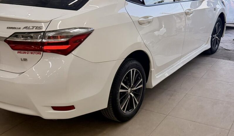 
								Used 2015 Toyota altis full									