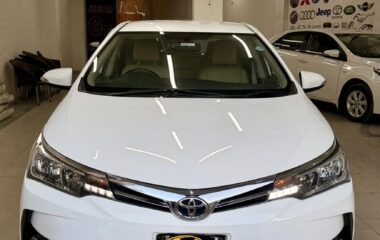 Used 2015 Toyota altis