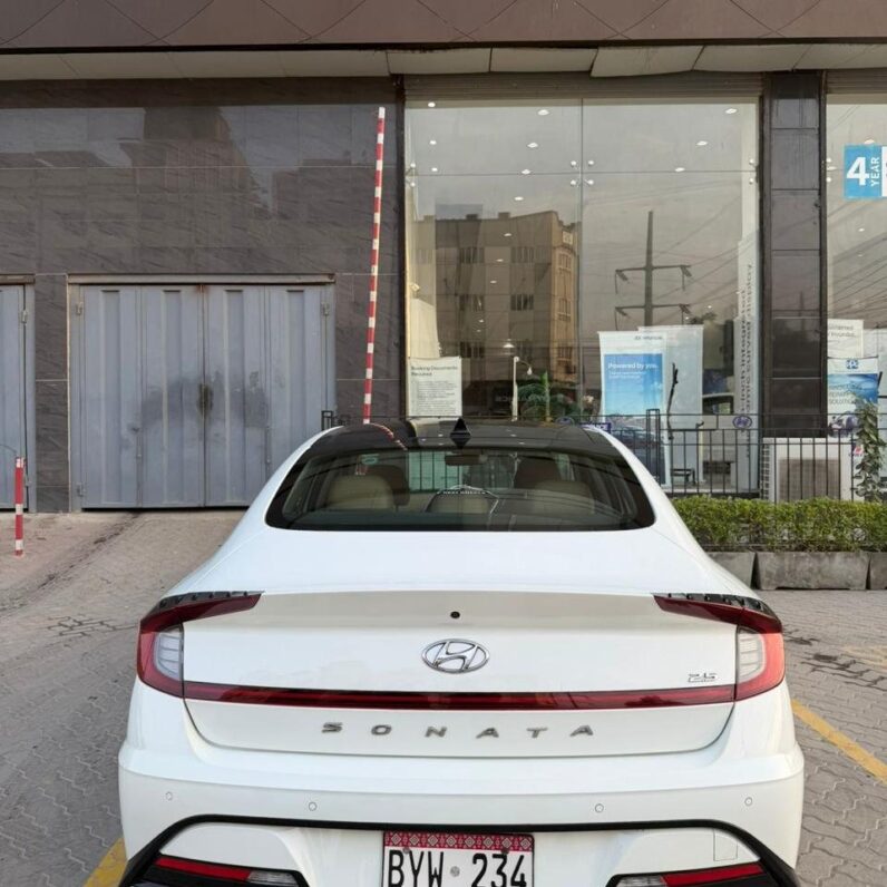 
								Used 2023 Hyundai Sonata full									