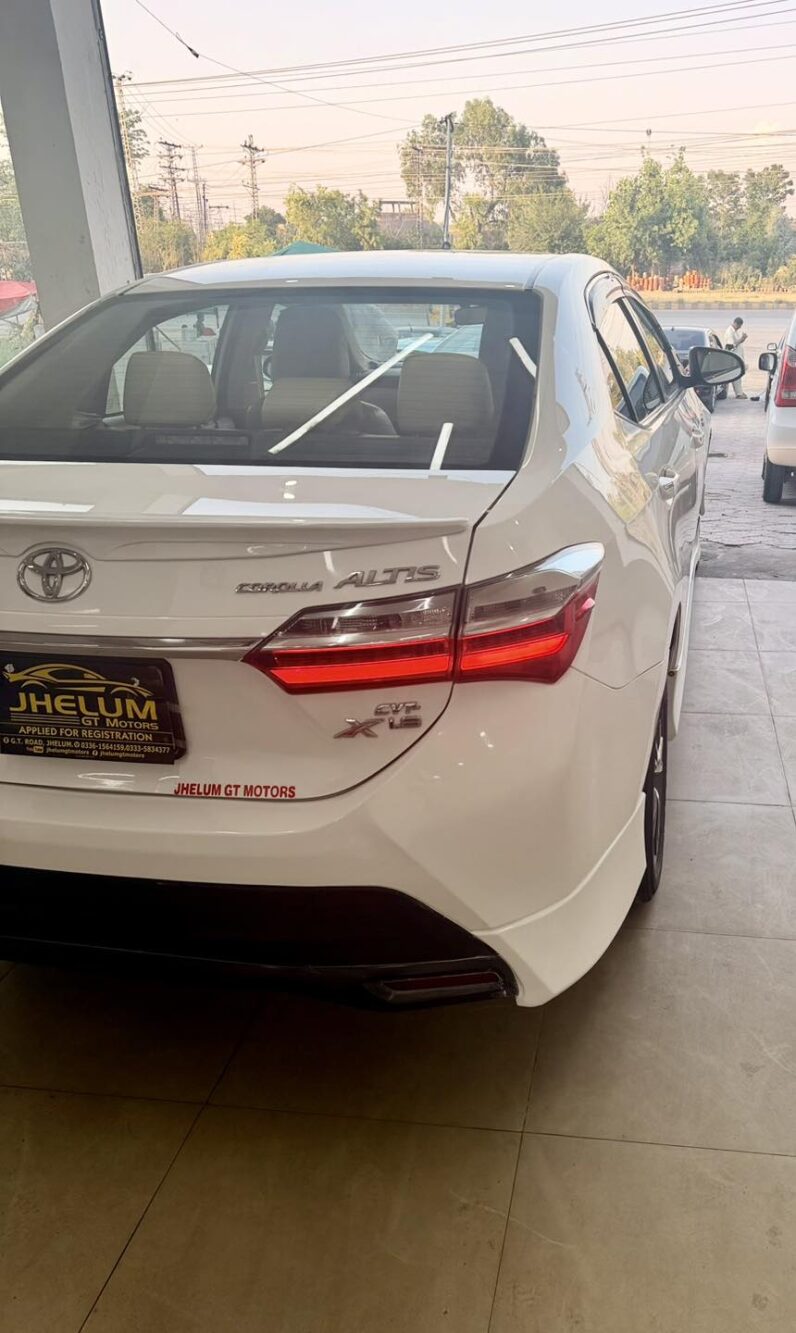 
								Used 2018 Toyota Corolla full									