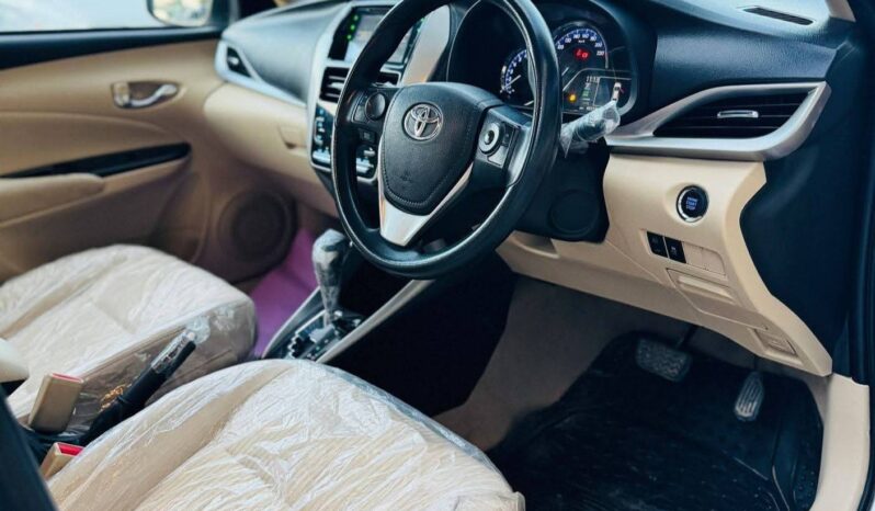 
								Used 2021 Toyota Yaris full									