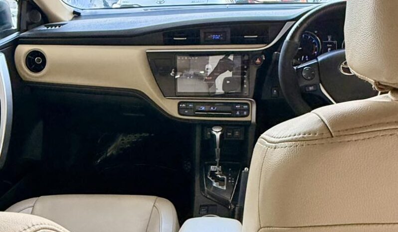 
								Used 2018 Toyota Corolla full									