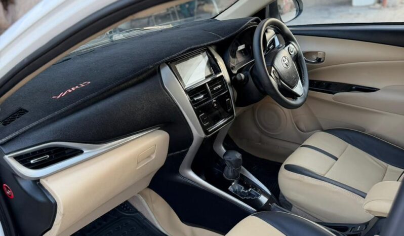 
								Used 2022 Toyota Yaris full									