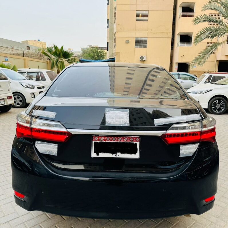 
								Used 2018 Toyota Corolla full									