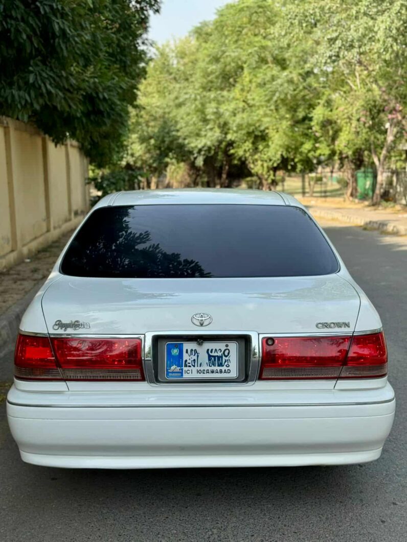 
								Used 2003 Toyota Crown full									