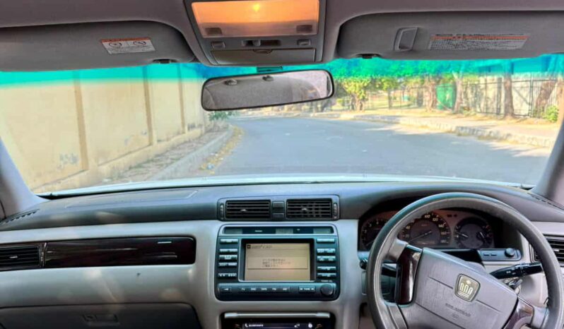 
								Used 2003 Toyota Crown full									