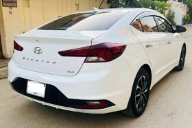 Used 2023 Hyundai Elantra
