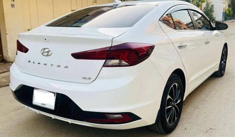
								Used 2023 Hyundai Elantra full									