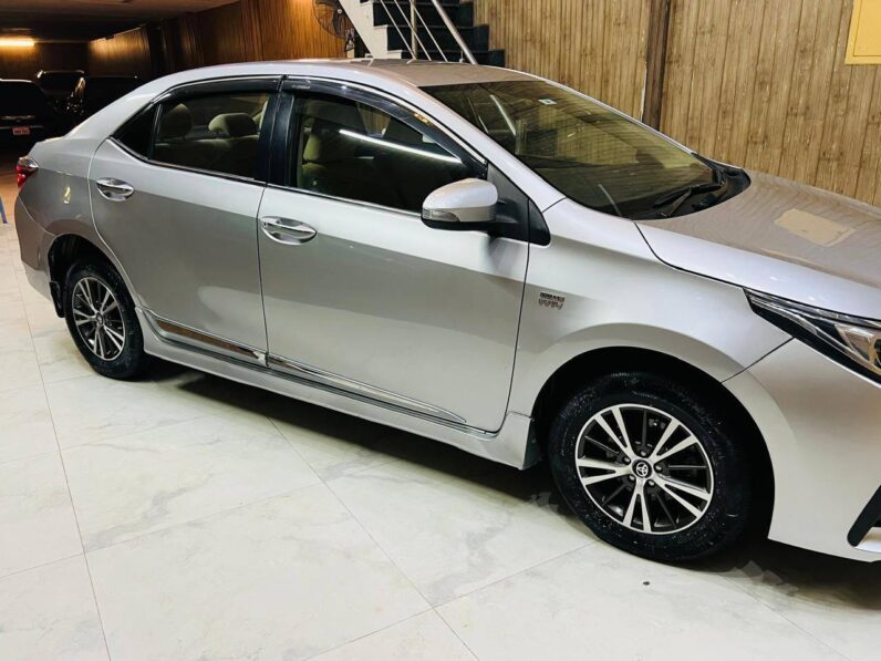 
								Used 2020 Toyota Corolla full									