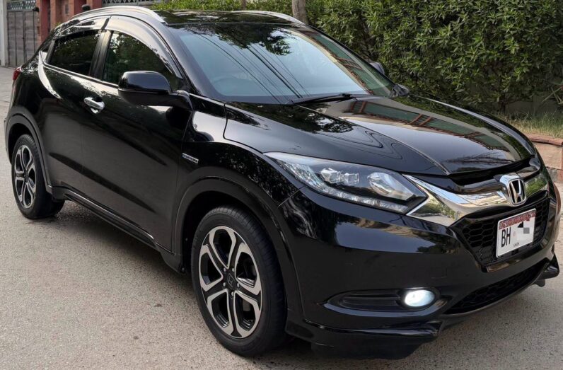 
								Used 2015 Honda vezel full									