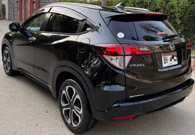 
								Used 2015 Honda vezel full									