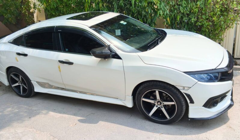 
								Used 2017 Honda Civic full									