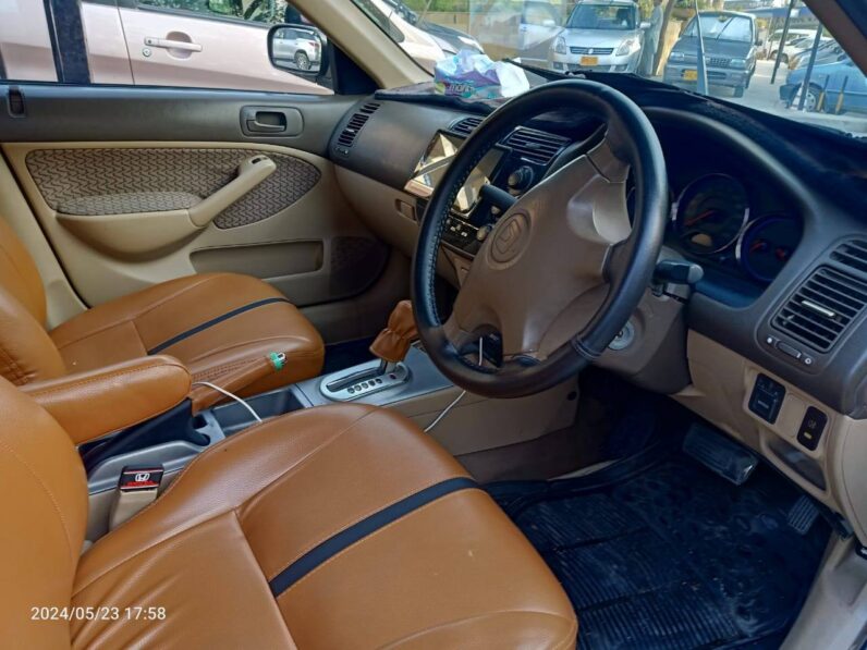 
								Used 2005 Honda Civic full									