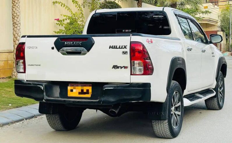 
								Used 2017 Toyota Land Cruiser full									