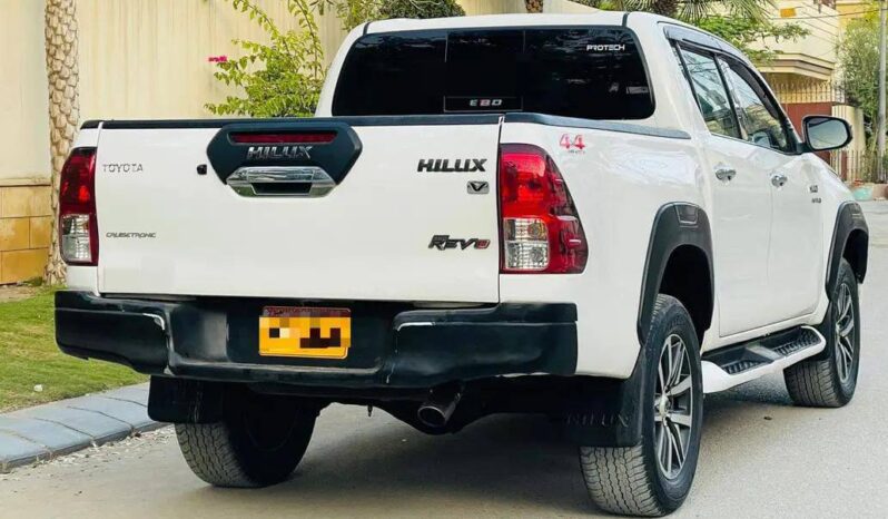 
								Used 2017 Toyota Land Cruiser full									