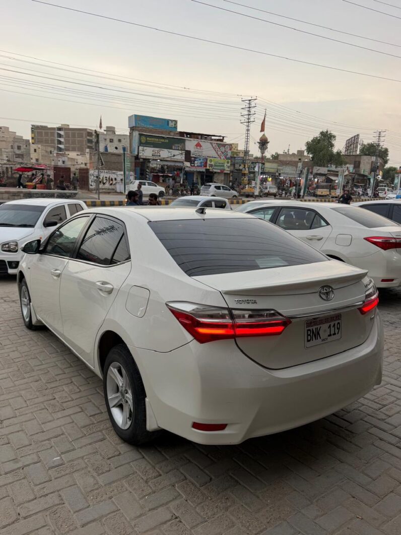 
								Used 2018 Toyota Corolla full									