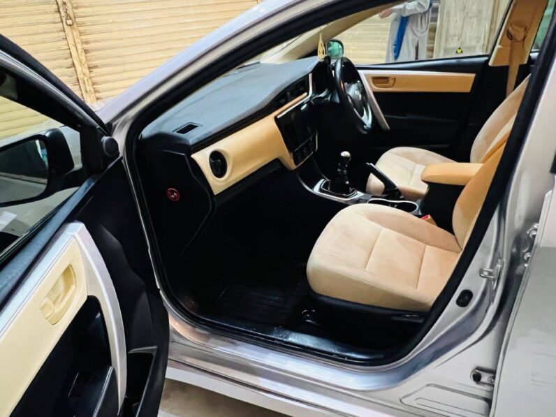 
								Used 2020 Toyota Corolla full									