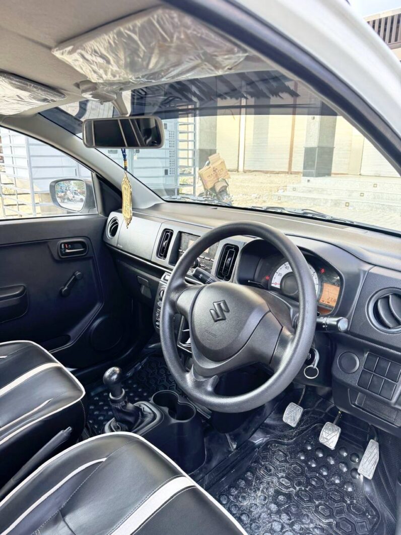 
								Used 2024 Suzuki Alto full									