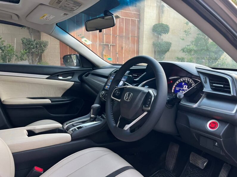 
								Used 2017 Honda Civic full									