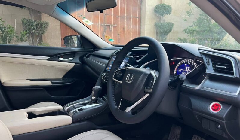 
								Used 2017 Honda Civic full									