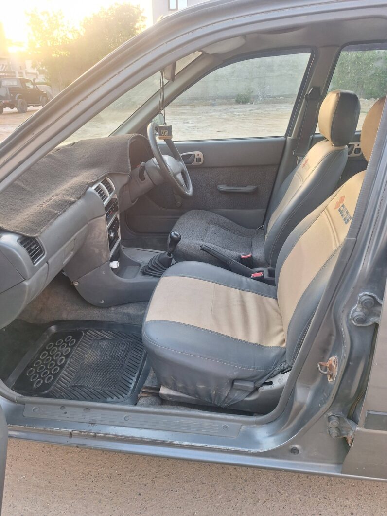 
								Used 2011 Suzuki Cultus full									