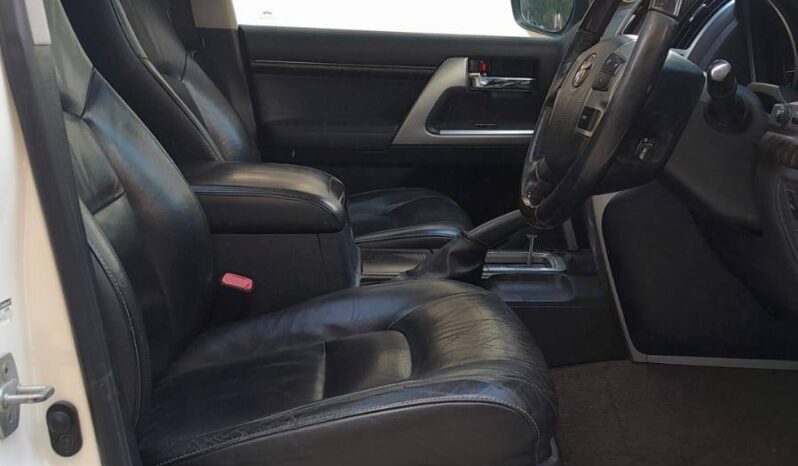 
								Used 2013 Toyota Land Cruiser full									