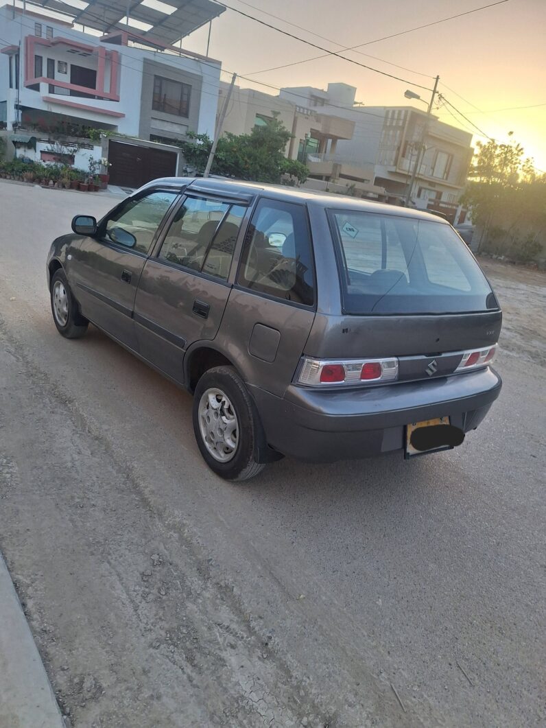 
								Used 2011 Suzuki Cultus full									