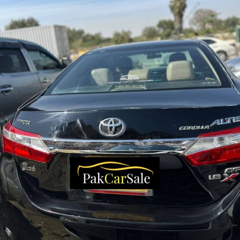 
								New 2017 Toyota Corolla full									