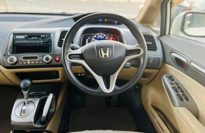 
								New 2011 Honda Civic full									