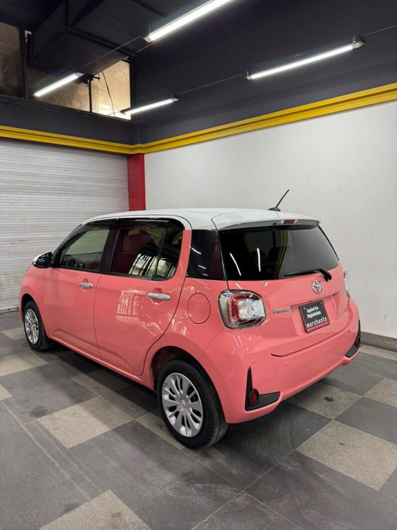 
								Used 2021 Toyota passo full									