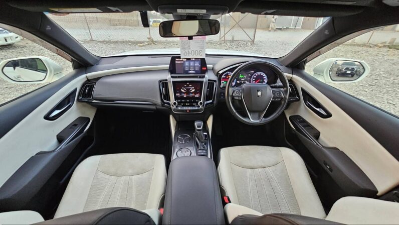 
								Used 2019 Toyota Crown full									