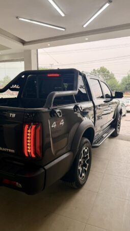 Used 2025 Jac hunter
